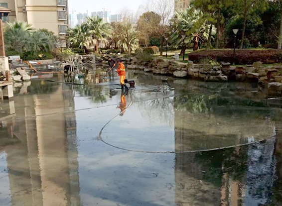 巨鹿景观池淤泥清理